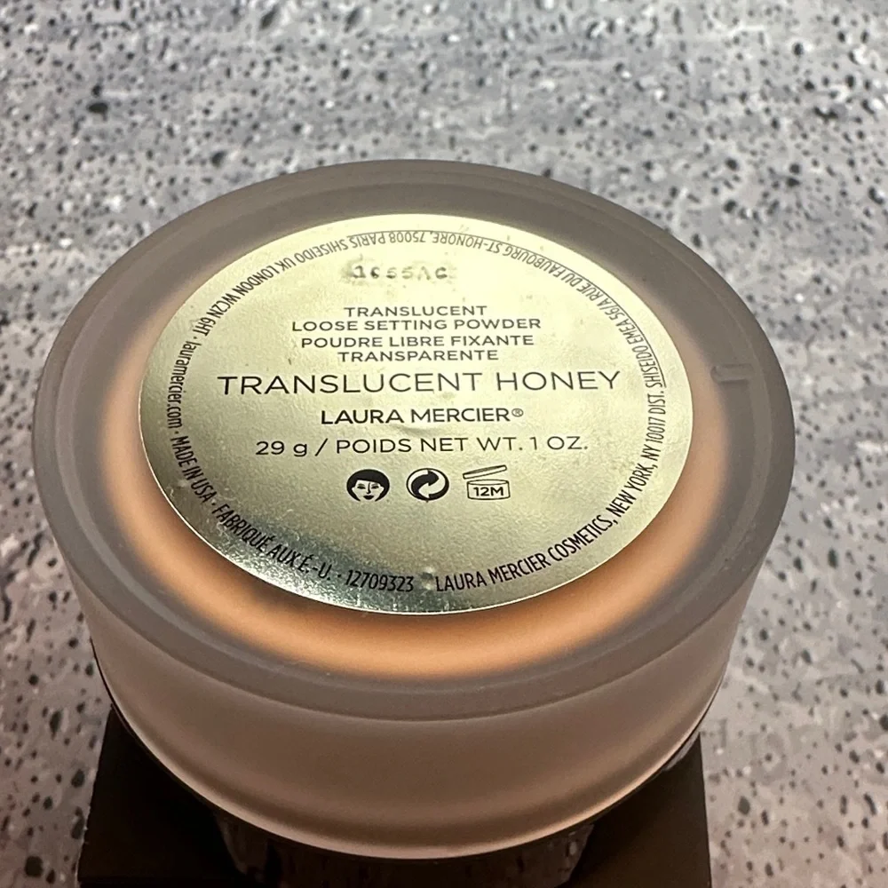 NEW! Laura Mercier Translucent Loose Setting Powder - Black and Cream